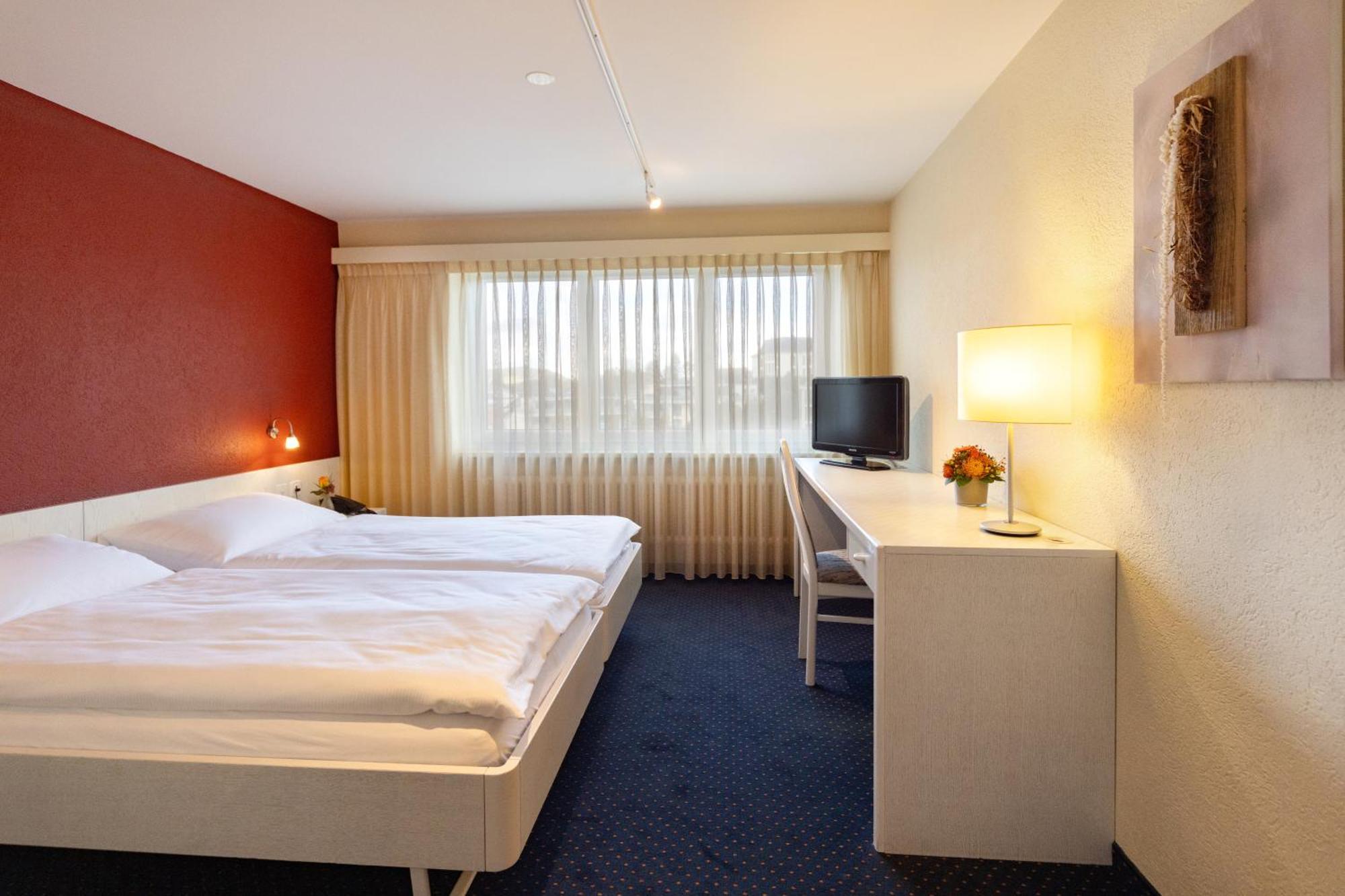 Hotel Drei Koenige Einsiedeln Kültér fotó